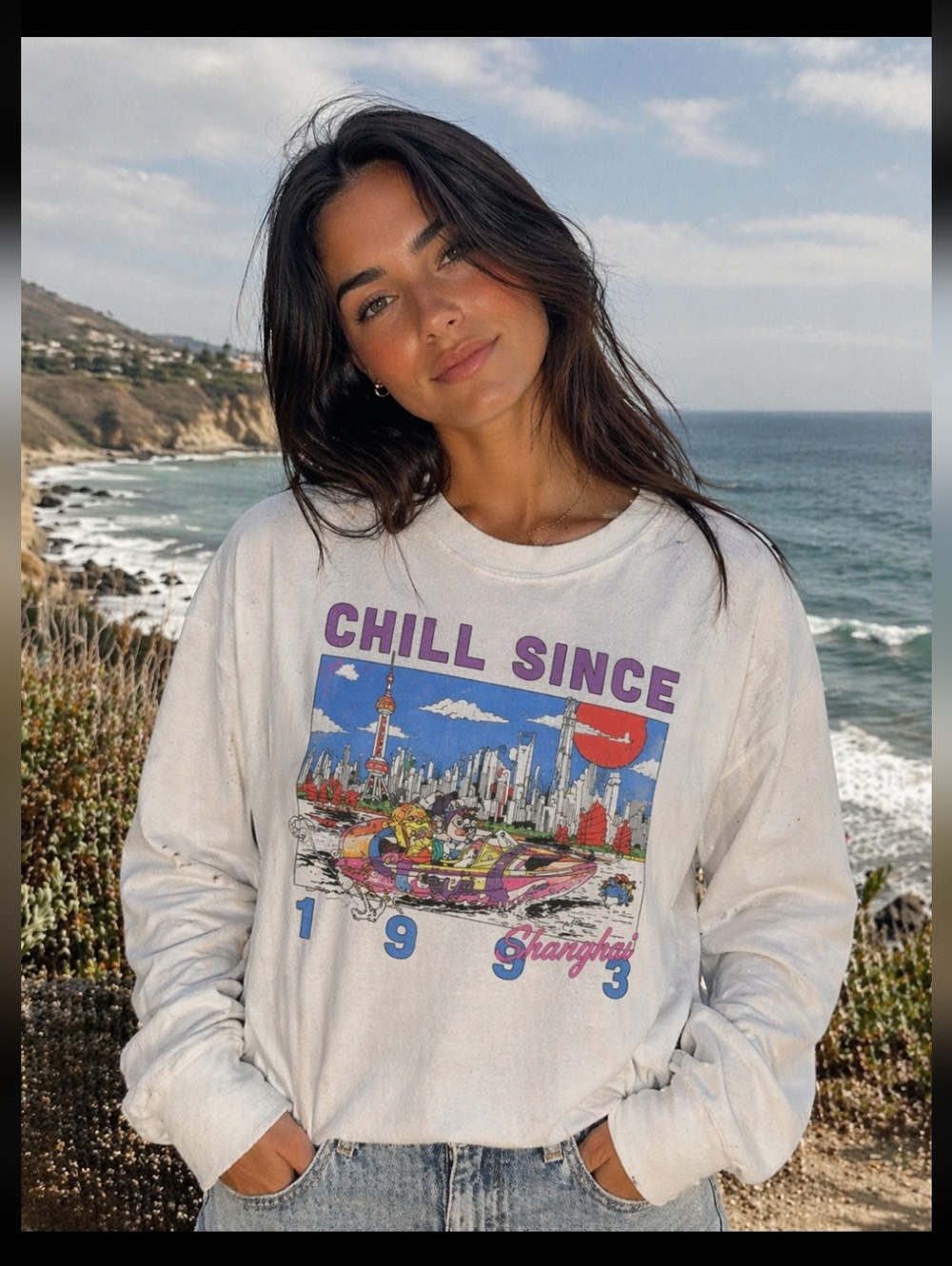Brandy Melville White 'Chill Since 1993' Oversized M/L Streetwear Pullover Top